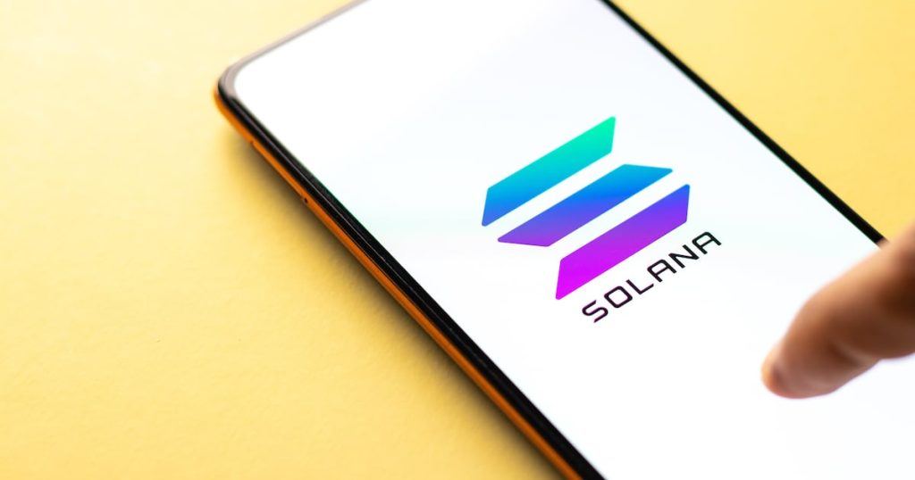 Solana Mobile to airdrop 30% of smartphone token supply – DL News